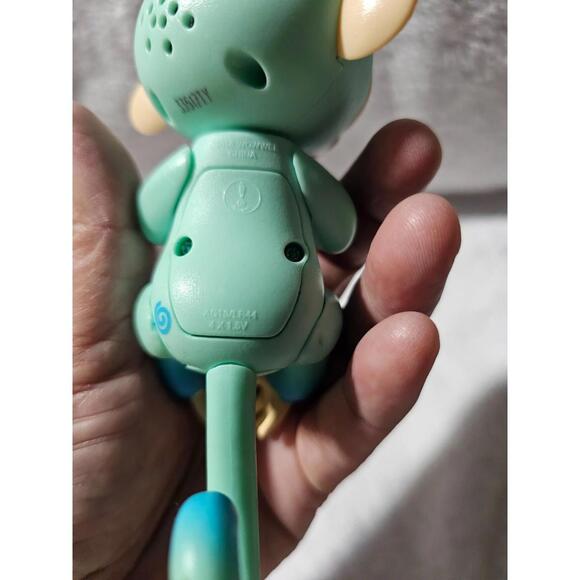 New Interactive Fingerlings Baby Monkey Charlie Sounds Works 5" No Box - Tested - Picture 5 of 7